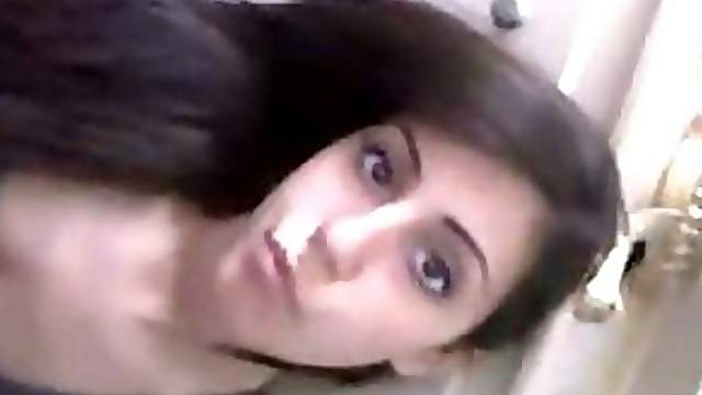 Cute Brunette GF Gives Awesome Blowjob - Homemade Porn Video