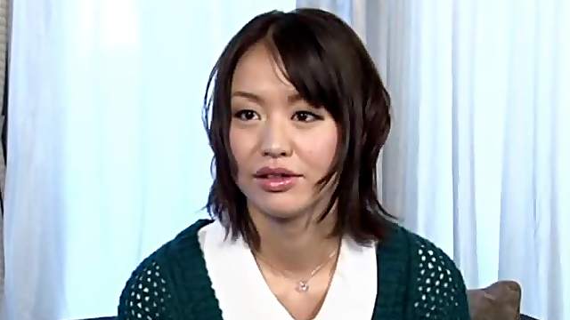 Hot Kaede Niiyama watches at the guy jerking off