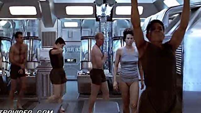 Sigourney Weaver Training
