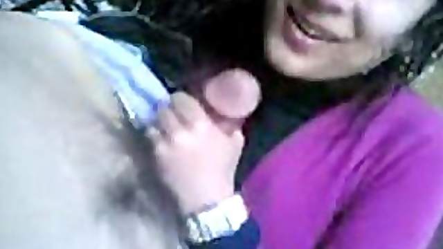 Amateur Girl Giving a Hot Blowjob