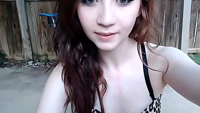Small tit sexy body cam girl