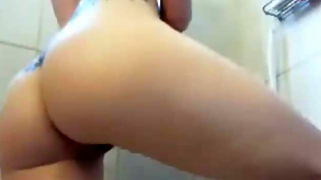 Girl In SHower Playing With Herself