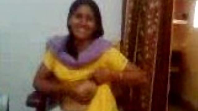 Nasty Indian aunty showing her big boobs
