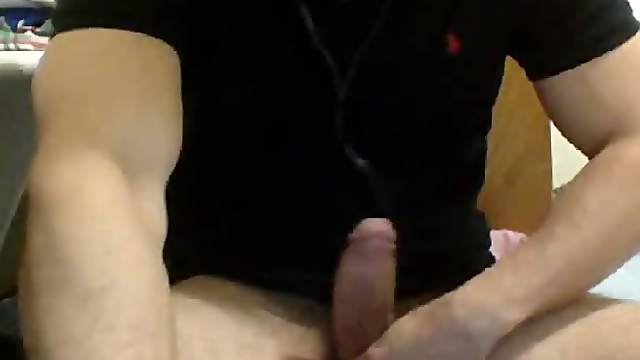 Muscled Man Dick Jerking Live Cam
