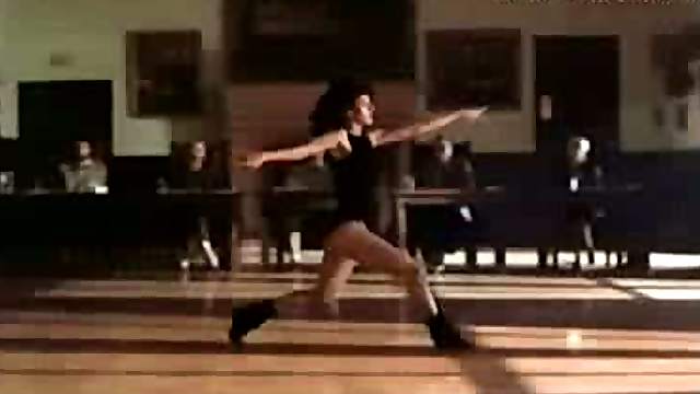 Jennifer Beals Flashdance Extraordinary Performance