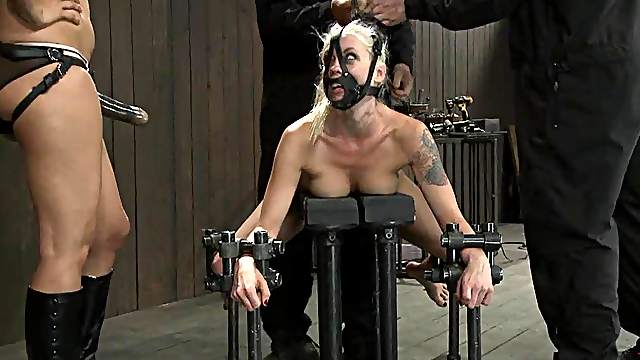 Kinky blondie Lorelei Lee gets fucked in the device