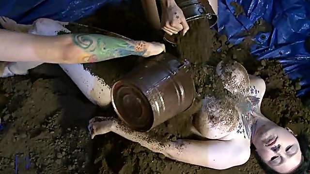 Three brunette girls lick each others pussies and get toyed