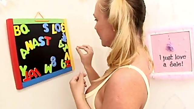 Anastasia Ivanova sucks a dick till it explodes with jizz on her face