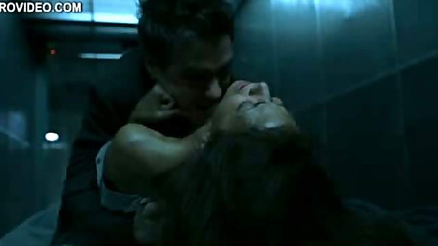 Foxy Ebony Movie Star Halle Berry Gets Banged In a Nuthouse