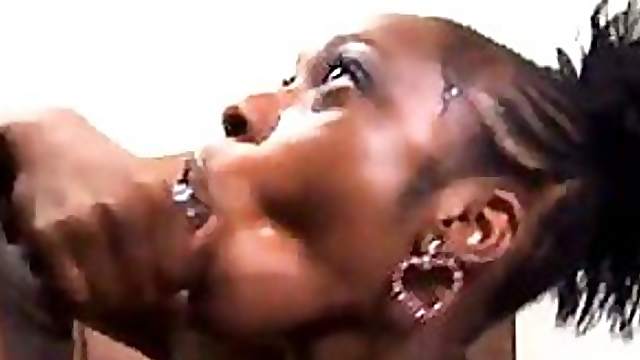 Busty Ebony Beauty With a Perfect Booty Gets Her Shaved Pussy Fucked