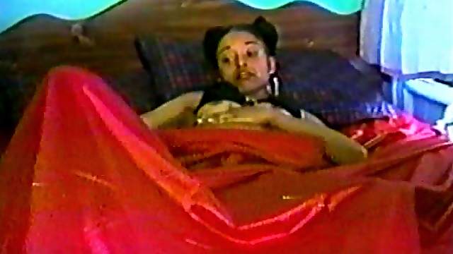 Indian teen entertains herself by toying her cunt in hot homemade clip