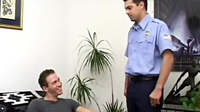 A homo sucks a weiner and welcomes it in his throbbing asshole