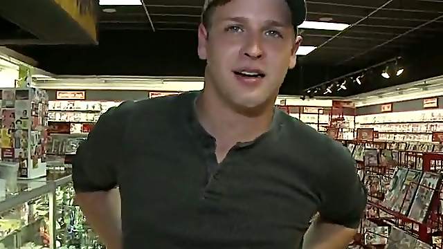 A homo sucks a gloryhole weiner in hardcore reality clip
