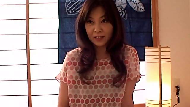 Mature Japanese tramp gets her pussy fingered and fucked deep