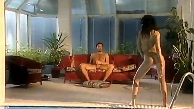 Tera Bond blows and enjoys sex in the pile driver pose