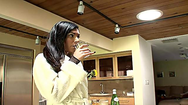 Shazia Sahari gets fucked in a hot blowjob and bang action