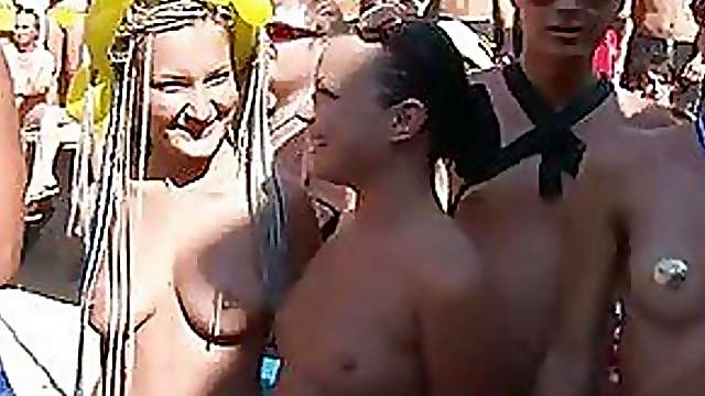 Wild Russian Party In The Beach - Spring Break Style