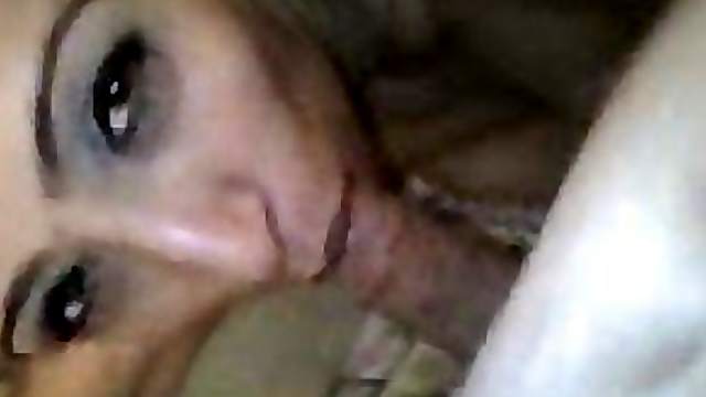 Arab Babe Gives A Blowjob To A Horny Dick