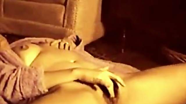 Horny woman fingers her hairy snatch in hardcore homemade clip
