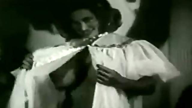 Black and white homemade clip with big-breasted milf