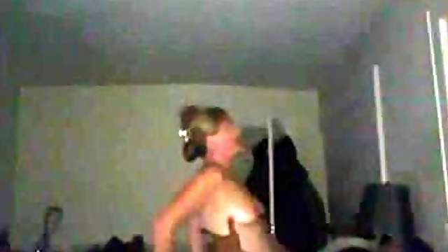 Homemade cock-riding action with pregnant amateur blonde