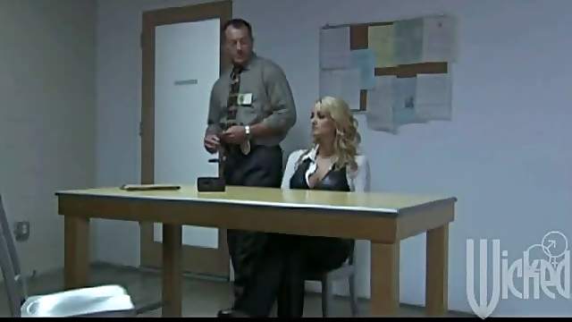 Attractive Blonde Gets Fucked While Being Interrogated