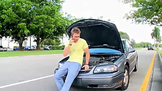 Horny Blonde Mechanic Nikki Sexx Fucking A Movie Star