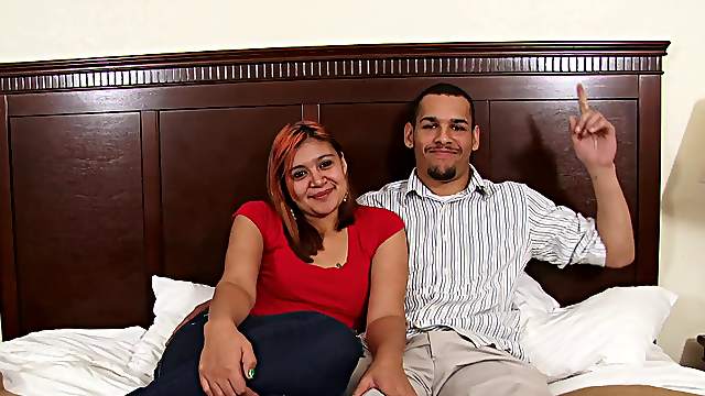 Amateur chubby Dee bounces on a long thick johnson