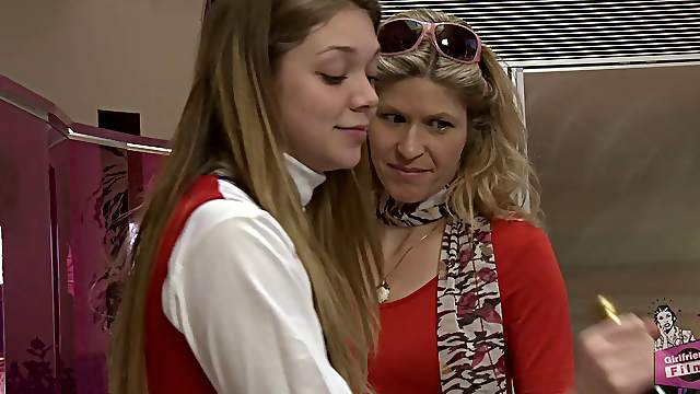 Vibrator tease combined with a steamy muff licking in this lesbians action