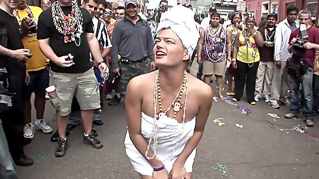 Lecherous cowgirls flashes her big melons in public
