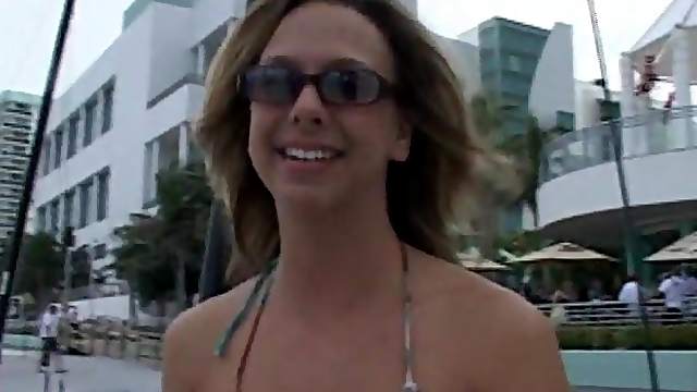 Foxy blonde delights in sucking stiff peckers for cum