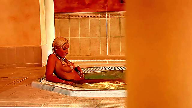 After a nice, relaxing bath Morgan Moon takes it in the ass