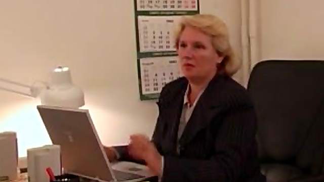 Office affair with an old lady that knows how to suck dick