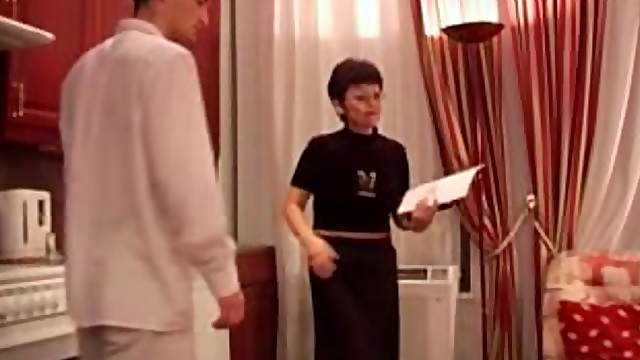 His mature real estate agent shows him a good hardcore time