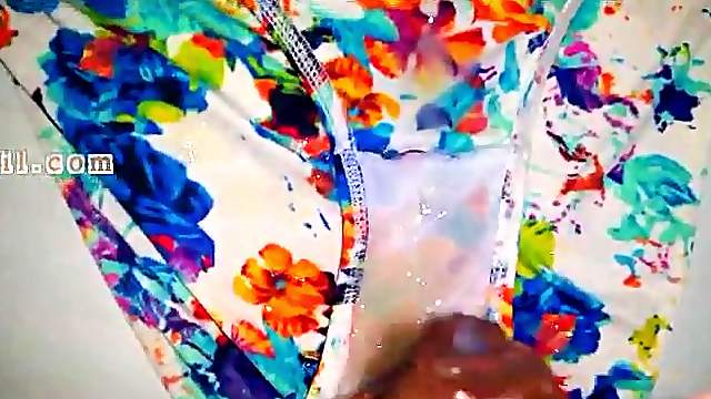 pee and cum on panti,venida en la panty de mi vecina