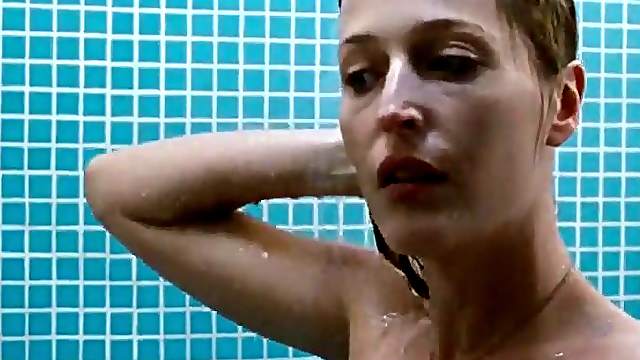 Gillian Anderson - Straightheads