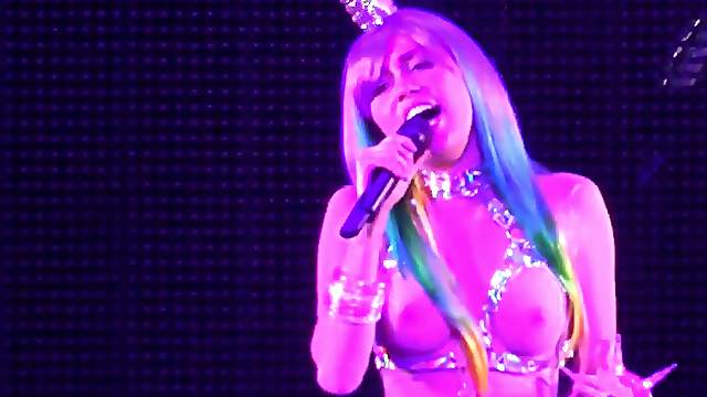 Miley Cyrus Performs Nude - Karen Don't Be Sad
