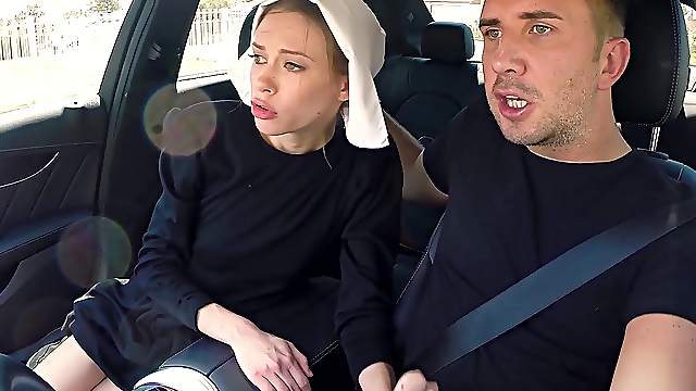 Skinny conservative bitch sucks a cock in a stranger's car