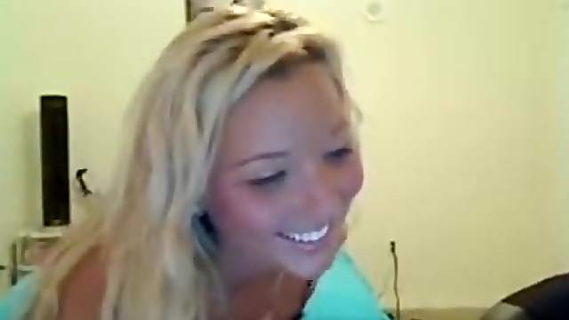 Cute Sexy Blonde Teases And Dances Naked In Front Of Webcam