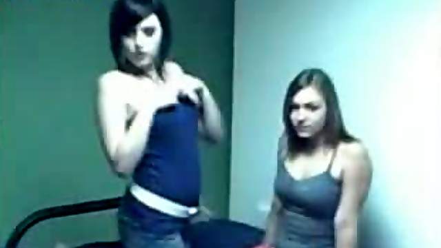 Naughty Girl Love Playing Temptation games In Amateur Vid