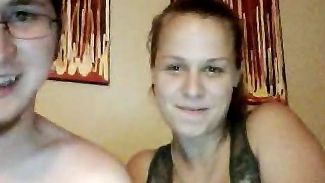Horny Couple Banging in a Very Hot Webcam Sextape