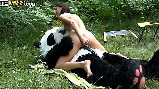 Hot strapon fucking in the woods