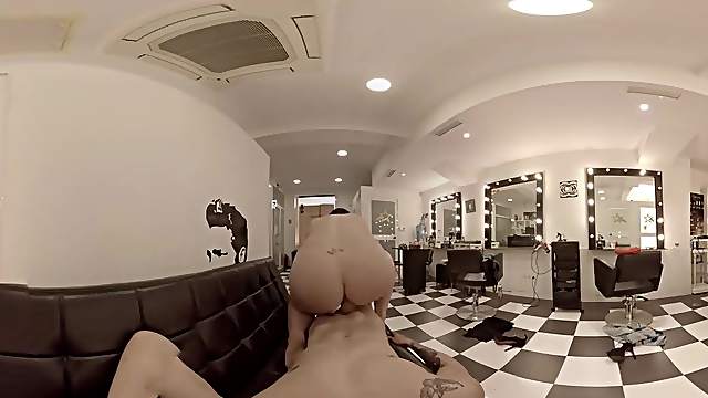 VR Porn The hairdresser in 360
