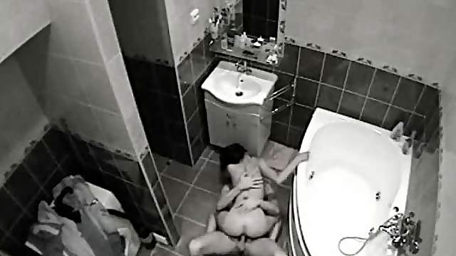 Horny Couple gets Down to Business in the Barthroom