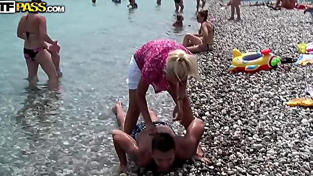 Sexy Teens Having Fun In Their Spring Brake Vacations