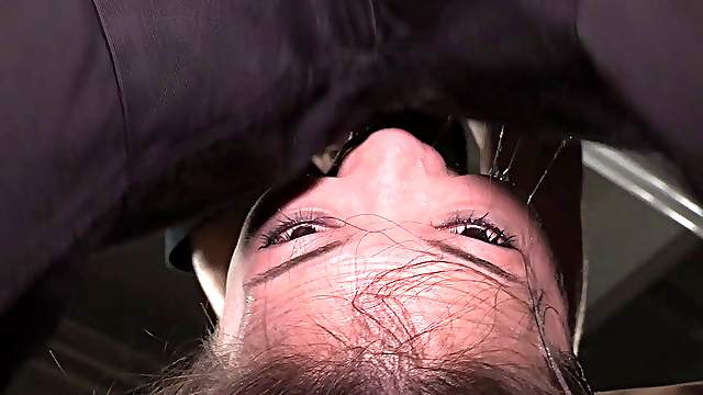 Gorgeous Asian chick enjoys a hardcore fucking session