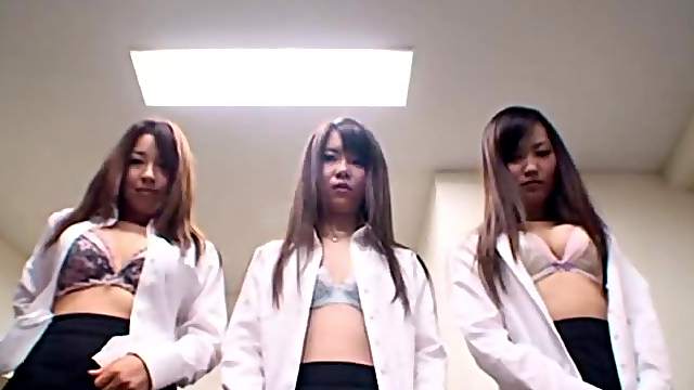 Japanese maiden showcasing her nice ass in reality office shoot