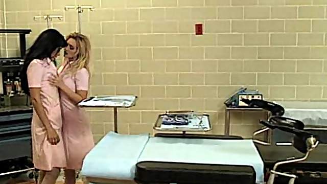 Nice ass nurse lesbian Brittany Andrews gets licked superbly