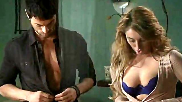 Christiana Cinn in the Model for Murder