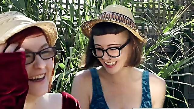 Curvy lesbian pisses and licks her hairy girlfriend